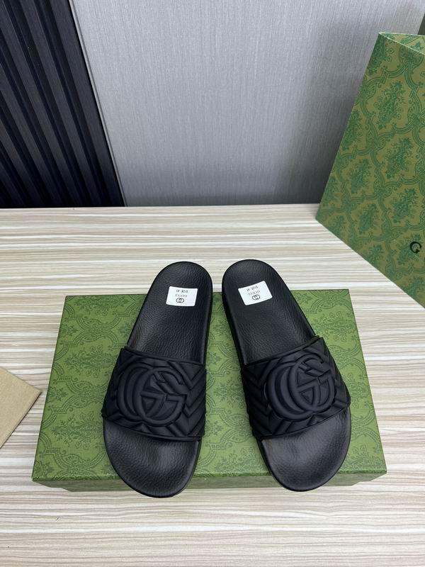 Gucci Men's Slippers 258